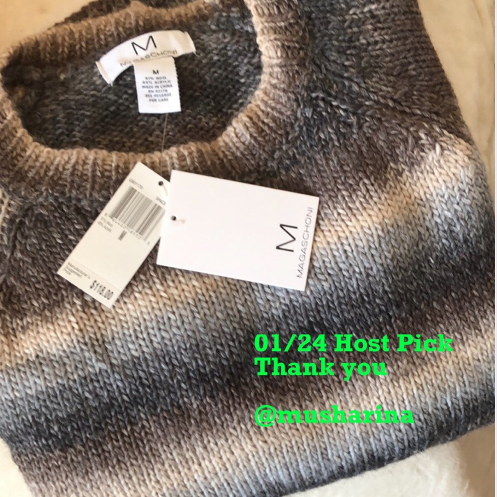 Magaschoni Sweater size Medium New!